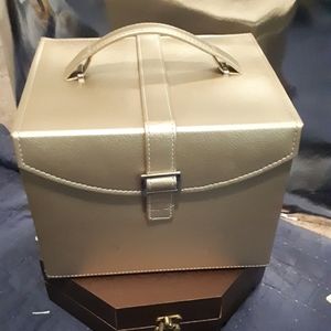 Medium Sized Gold Jewelry box with handle